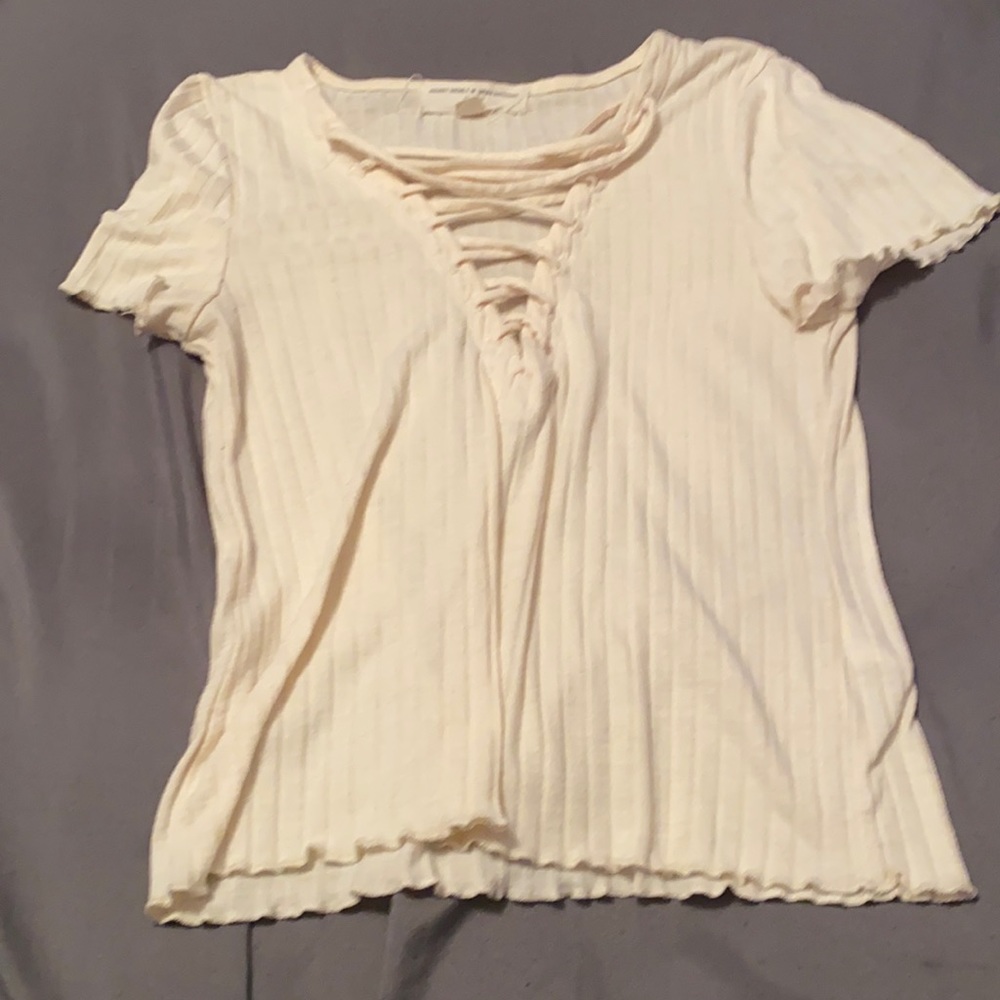 V T-shirt, size M